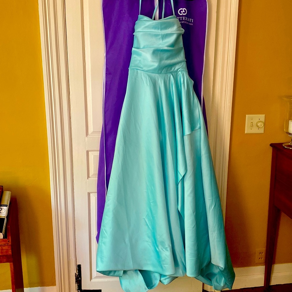 Beautifully simple long prom dress